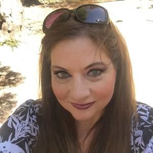 Meet your Posher, Carrie